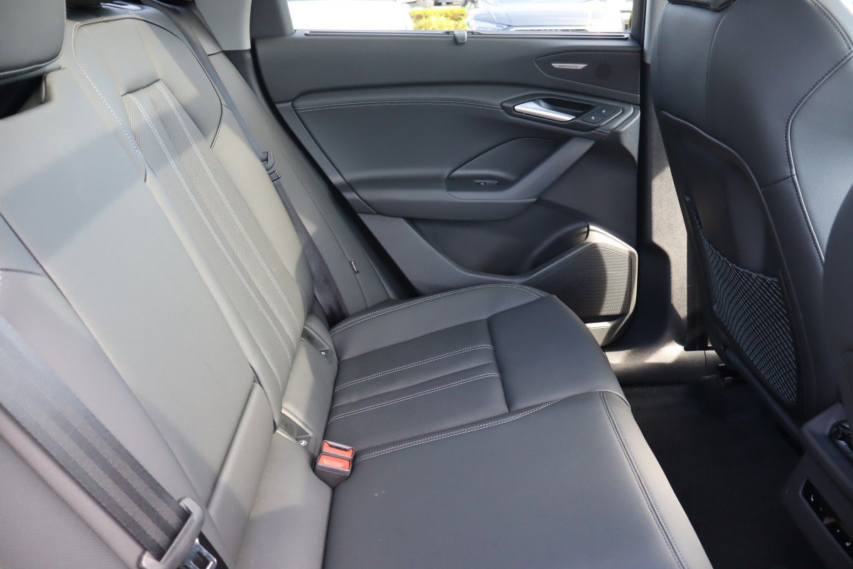 Used 2025 Audi Q6 e-tron Premium Plus image 14