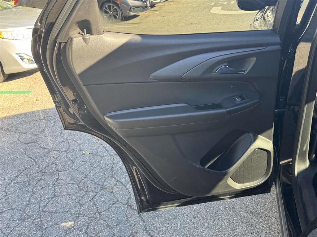 Used 2022 Chevrolet TrailBlazer ACTIV w/ Technology Package image 11