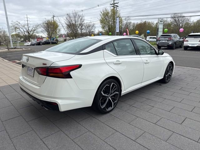 Used 2024 Nissan Altima 2.5 SR image 8