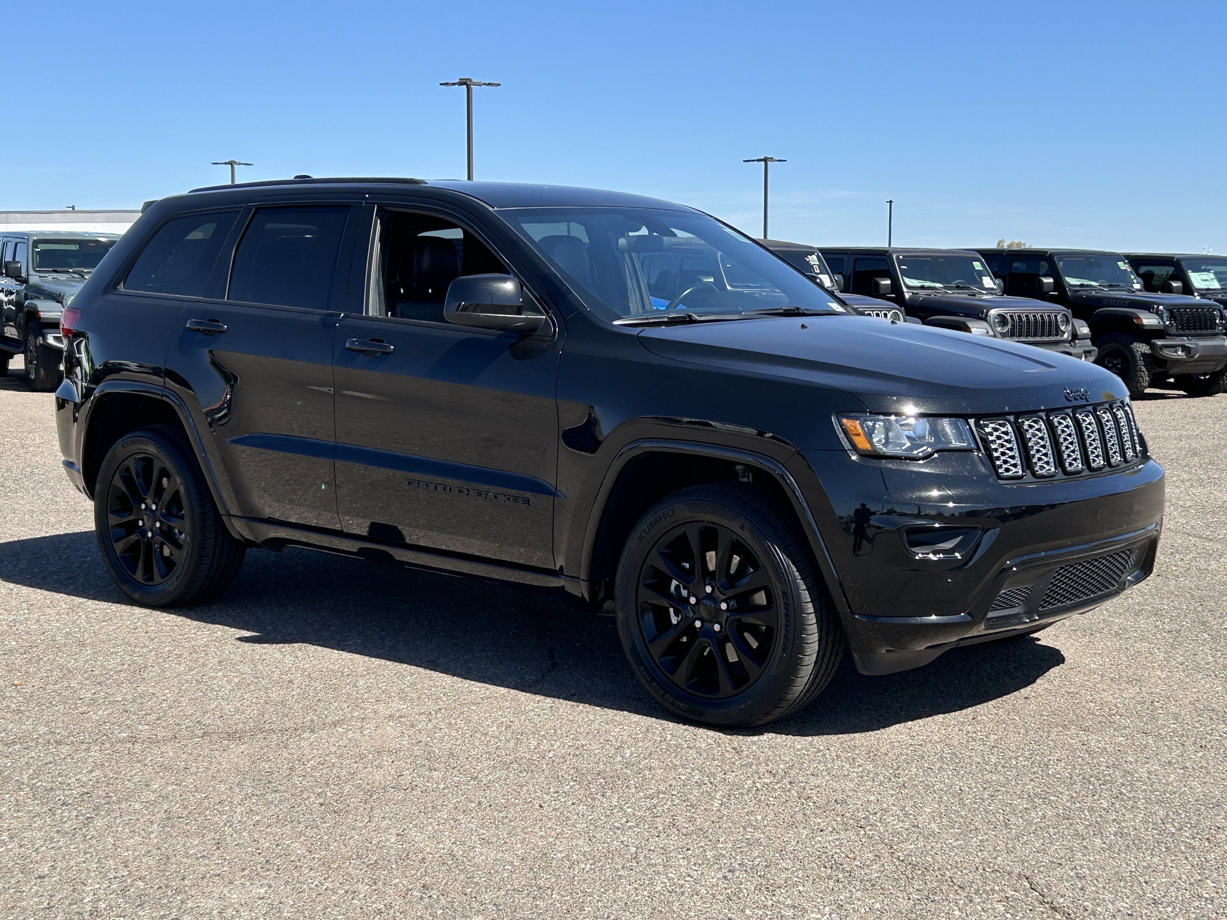 Certified 2021 Jeep Grand Cherokee Laredo X AWD/4WD image 7