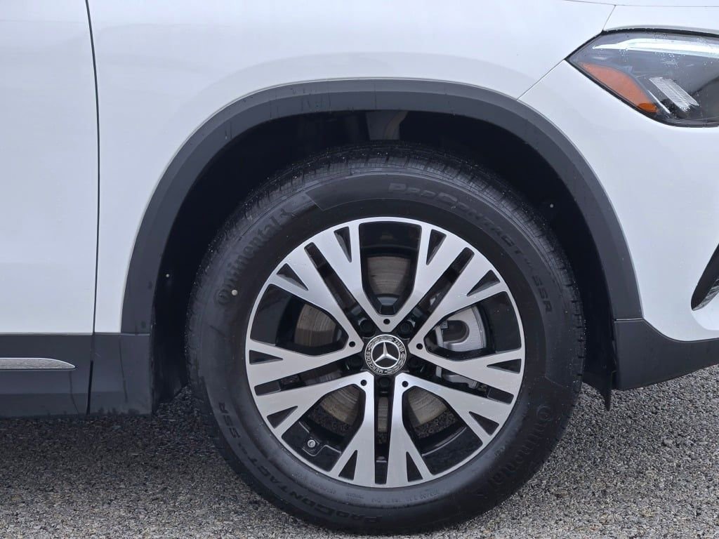 Used 2025 Mercedes-Benz GLA 250 4MATIC image 11