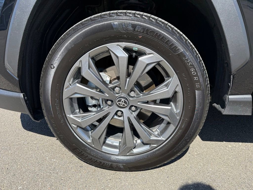 Used 2022 Toyota RAV4 Limited image 31