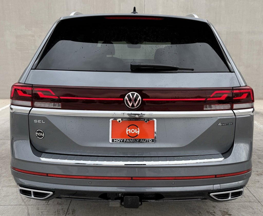 Used 2025 Volkswagen Atlas SEL Premium R-Line image 4