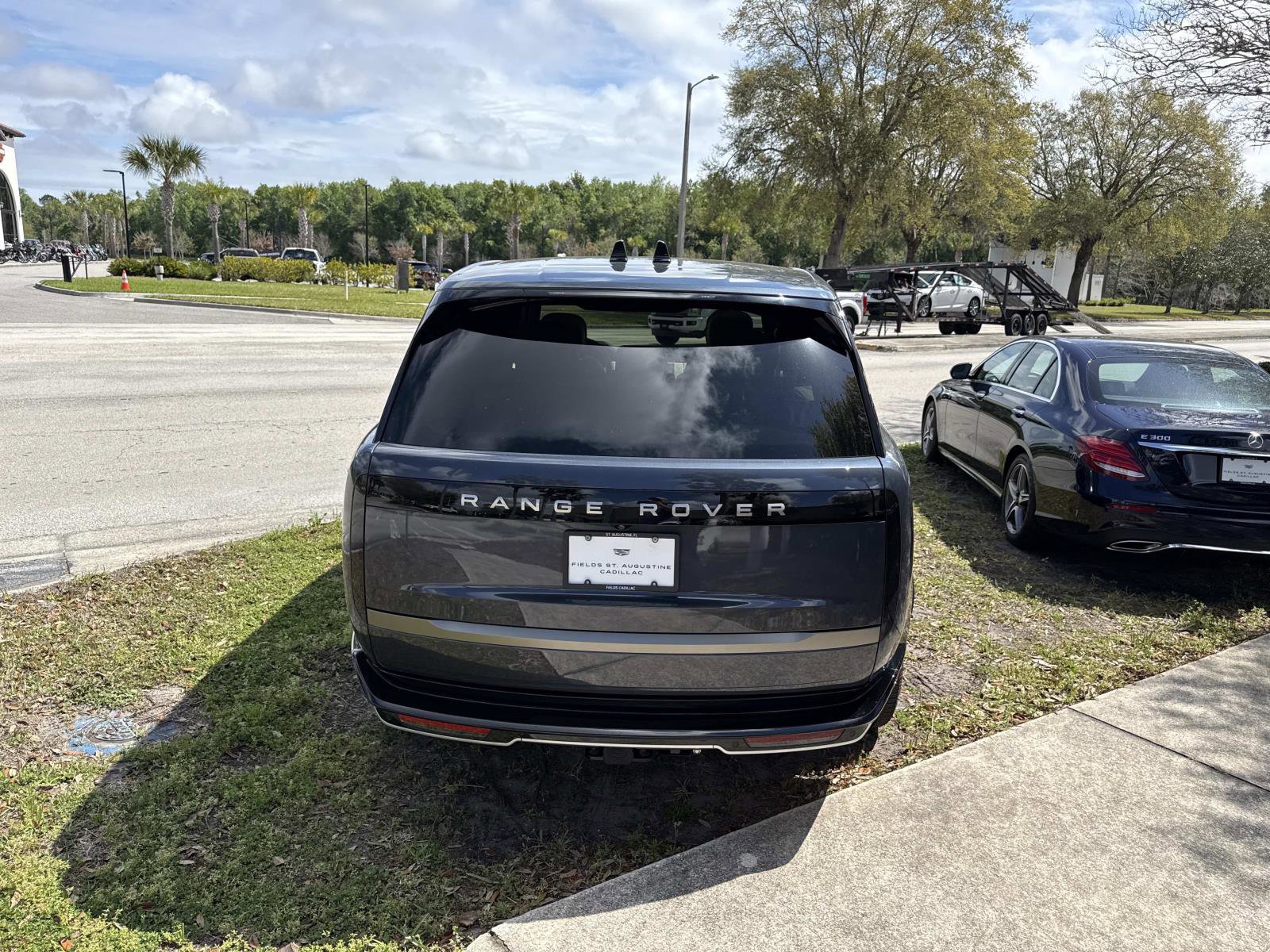 Used 2026 Land Rover Range Rover Long Wheelbase SE image 6