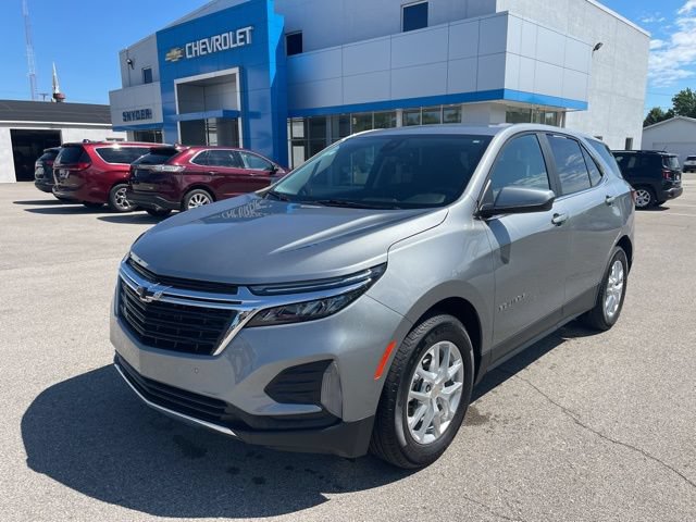 Used 2023 Chevrolet Equinox LT FWD image 2