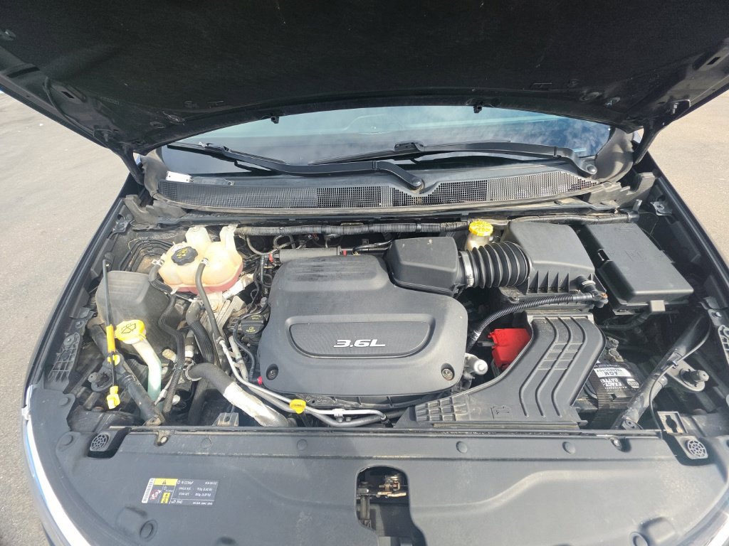 Used 2017 Chrysler Pacifica Touring-L Plus w/ Advanced Safetytec Group FWD image 14