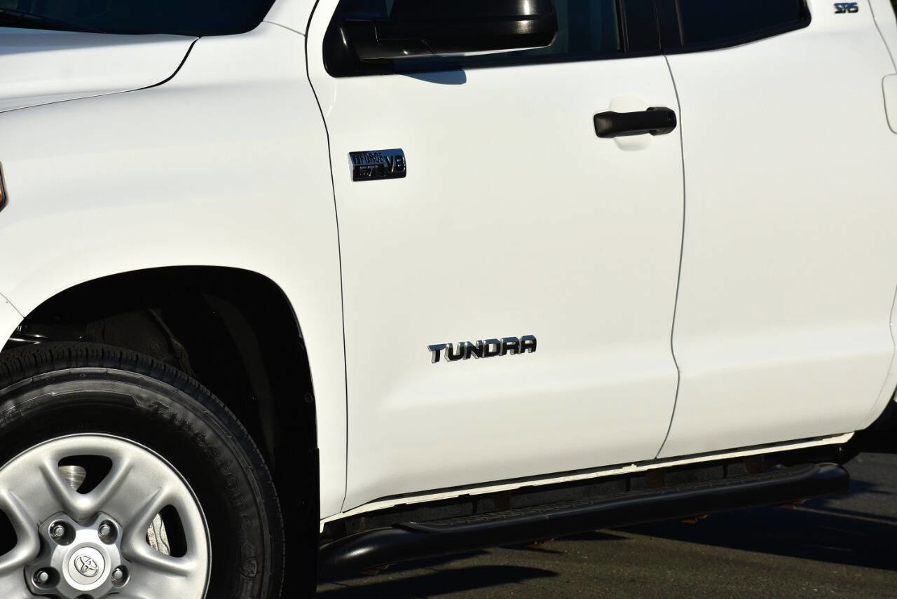 Used 2017 Toyota Tundra SR5 image 7