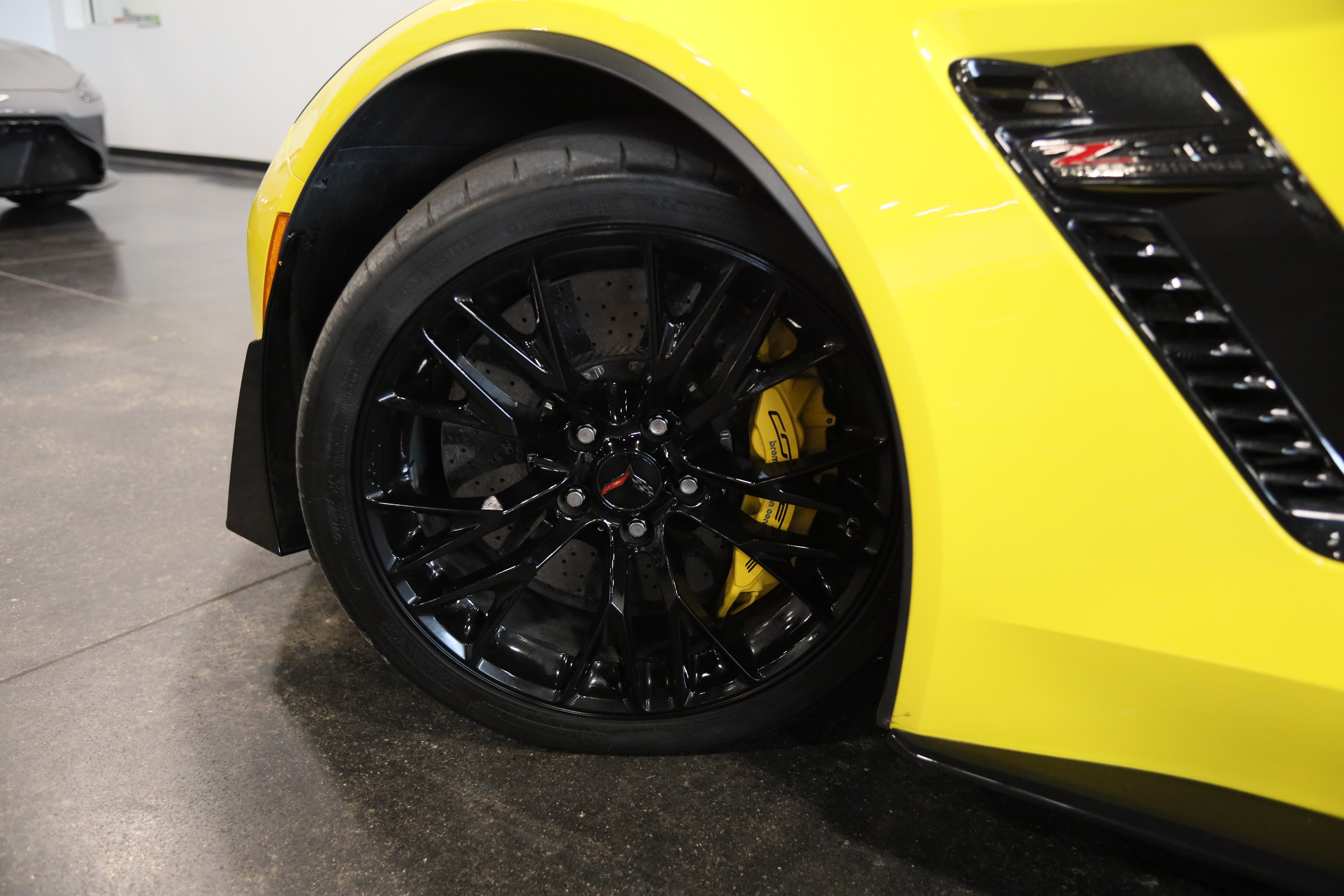 Used 2016 Chevrolet Corvette Z06 w/ 3LZ Preferred Equipment Group RWD image 14