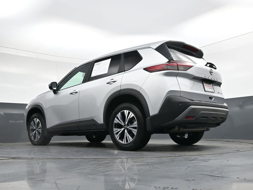 Used 2023 Nissan Rogue SV image 40