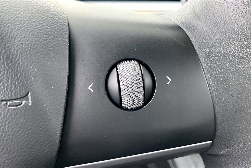 Used 2022 Tesla Model Y Performance image 11