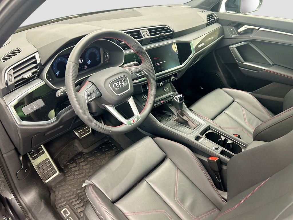 Used 2025 Audi Q3 2.0T Premium Plus w/ Premium Plus Package image 9