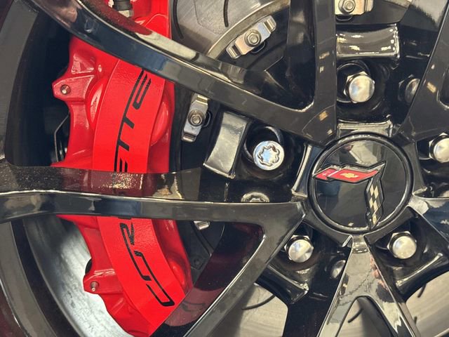 Used 2019 Chevrolet Corvette Grand Sport w/ Carbon Flash Badge Package image 28