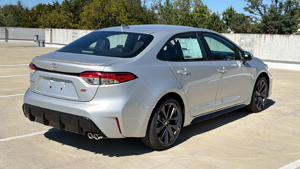 New 2027 Toyota Corolla SE w/ SE Package FWD image 4