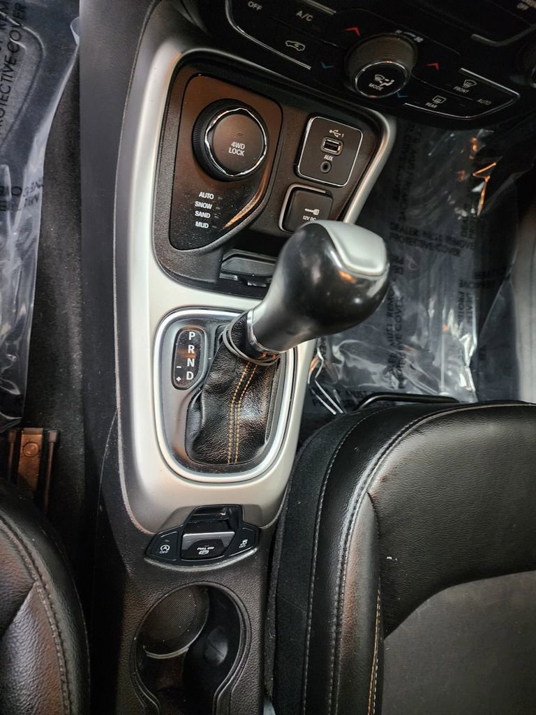 Used 2019 Jeep Compass Latitude image 19