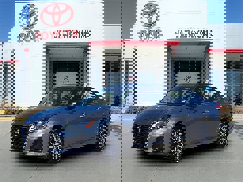 Used 2025 Nissan Altima 2.5 SV
