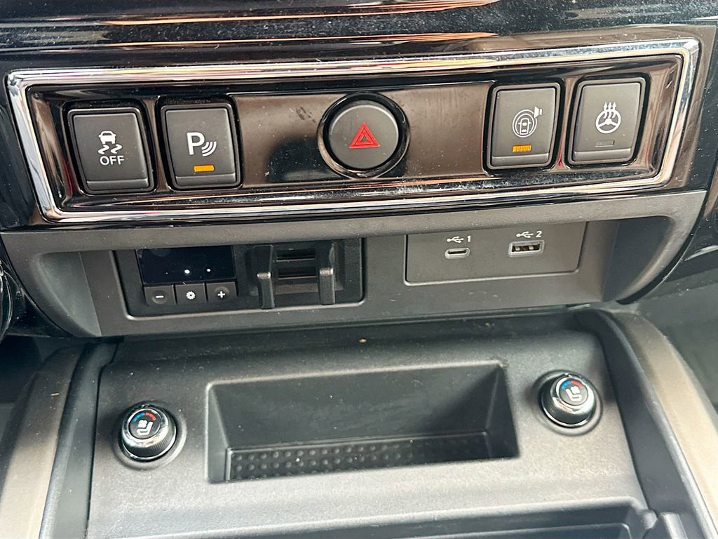 Used 2023 Nissan Titan Platinum Reserve w/ Off Road Protection Package image 21