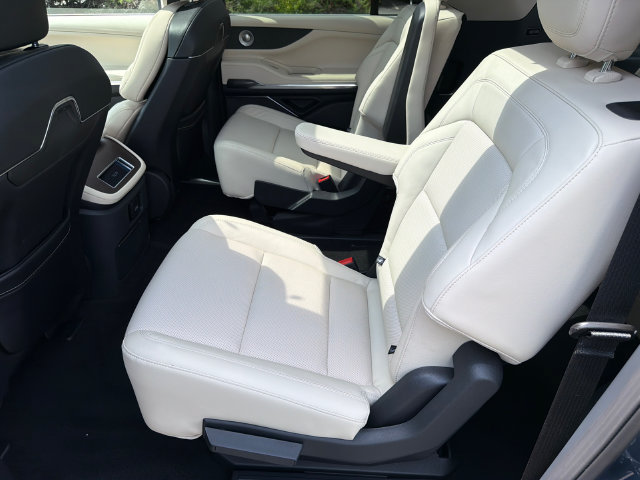 New 2027 Lincoln Navigator L Reserve AWD/4WD image 20