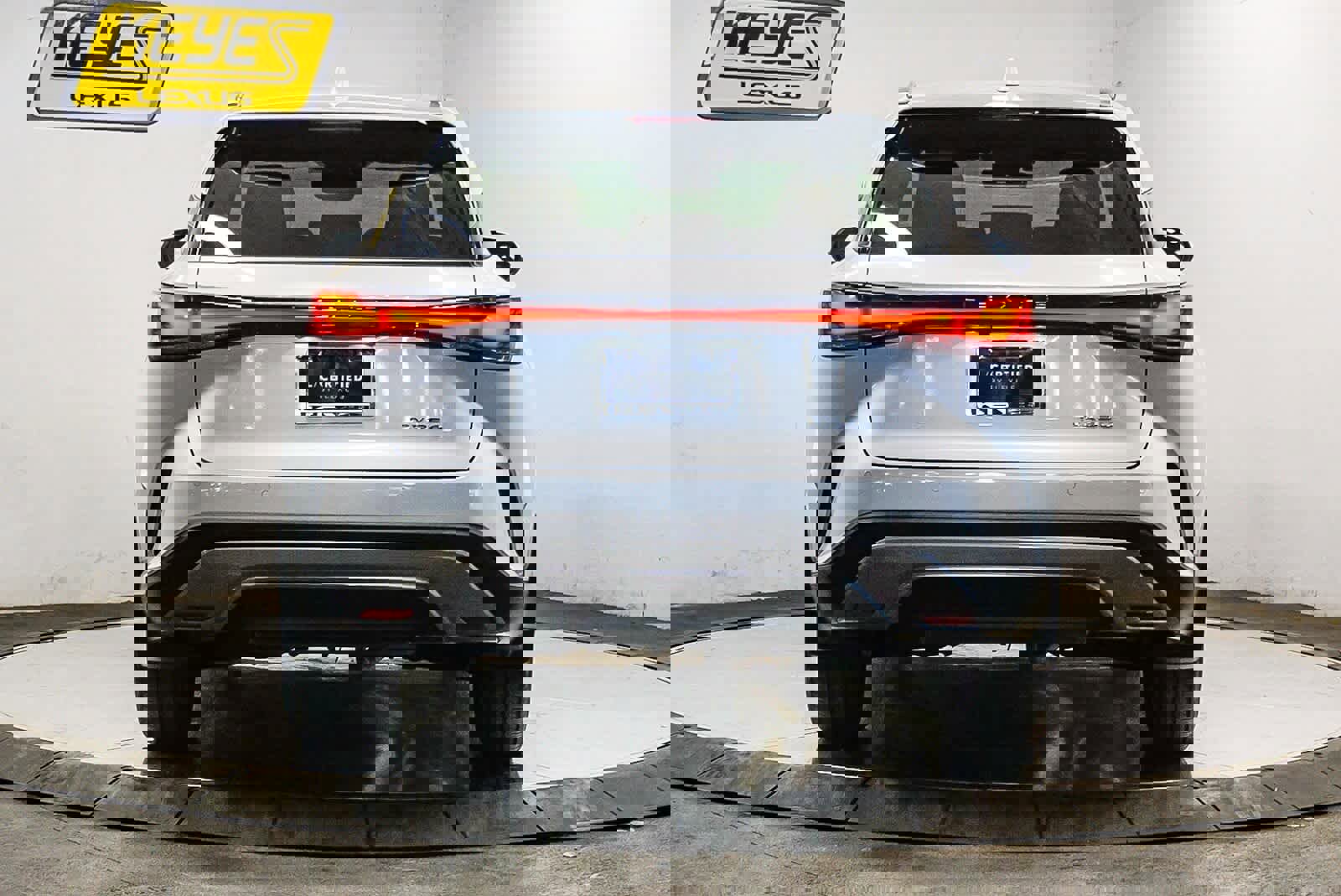 Used 2024 Lexus RX 350 FWD w/ Technology Package image 3