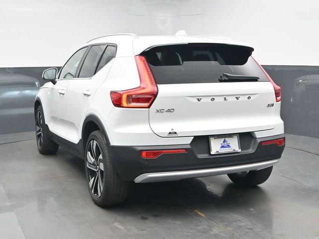 Used 2023 Volvo XC40 B5 Plus w/ Driver Assist Package AWD/4WD image 8