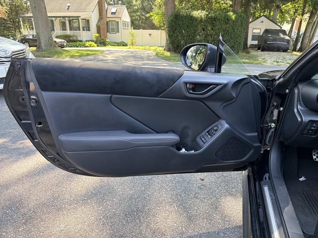 Used 2022 Toyota GR86 Premium w/ ALL Weather Mat Package (TMS) RWD image 21