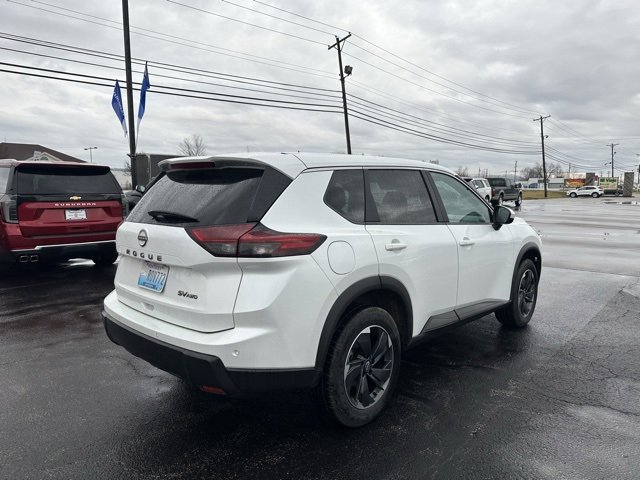 Used 2024 Nissan Rogue SV image 37