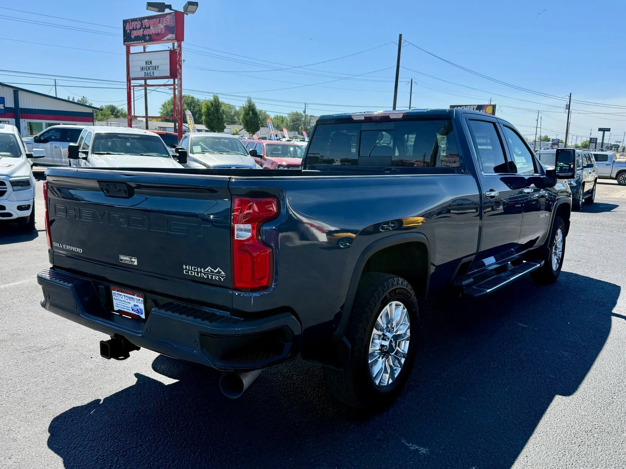 Used 2020 Chevrolet Silverado 3500 High Country AWD/4WD image 5