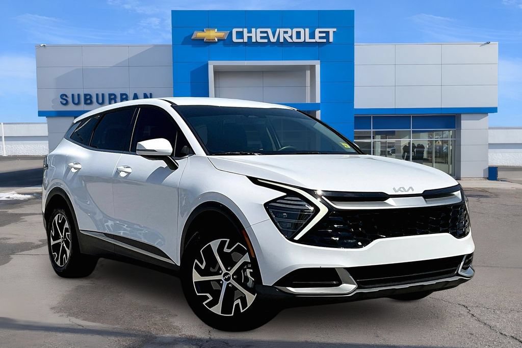 Used 2024 Kia Sportage EX FWD image 2