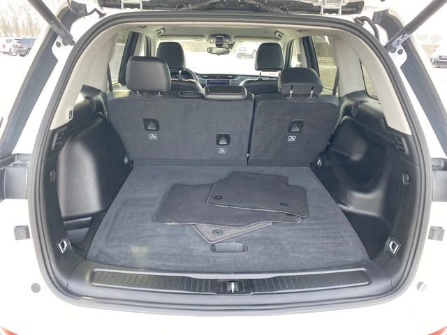 Used 2023 Jeep Grand Cherokee Limited AWD/4WD image 21