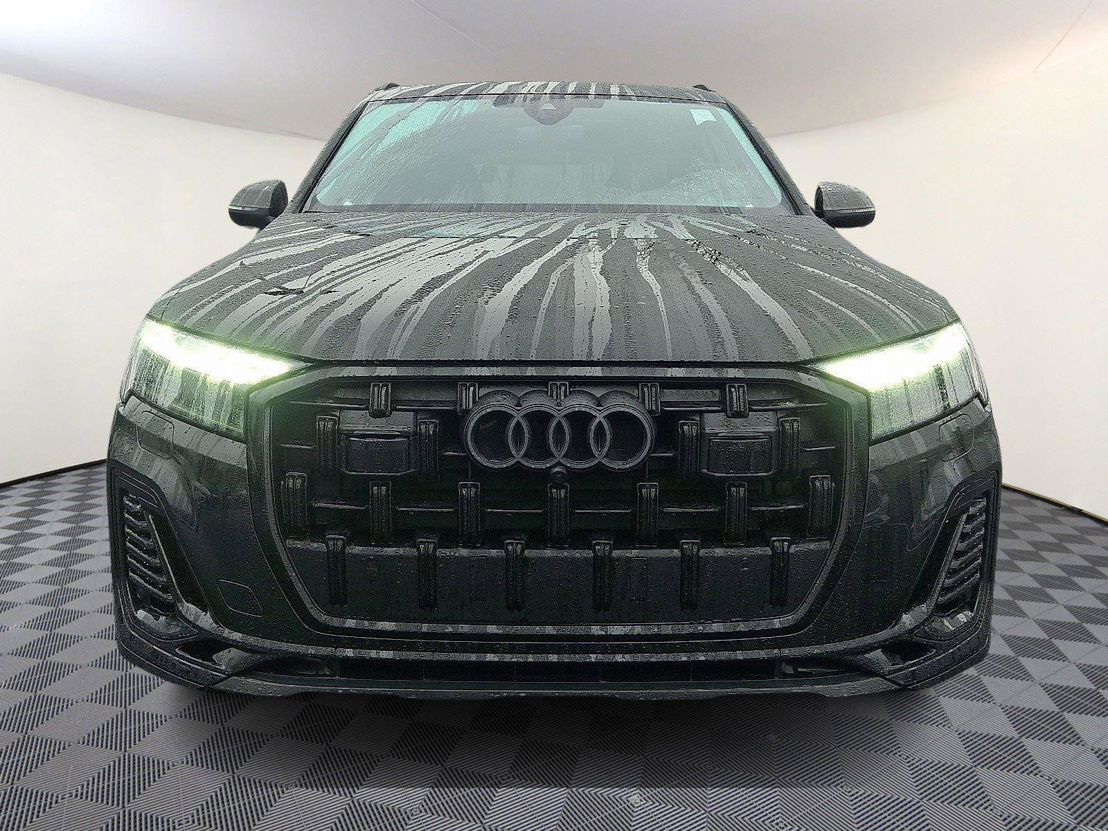 Certified 2025 Audi Q7 3.0T Prestige w/ Prestige Package image 2