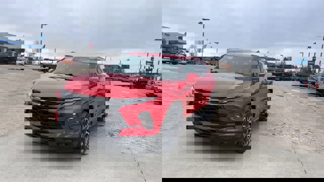 Used 2023 Chevrolet Blazer RS w/ Enhanced Convenience Package image 4