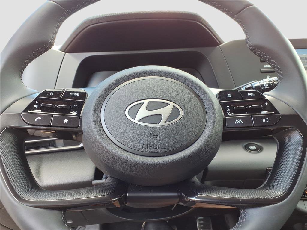 Used 2025 Hyundai Elantra Sport image 18