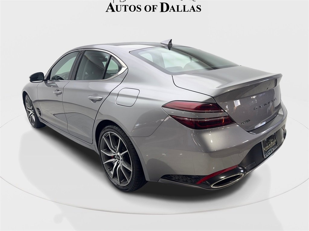 Used 2025 Genesis G70 2.5T image 9