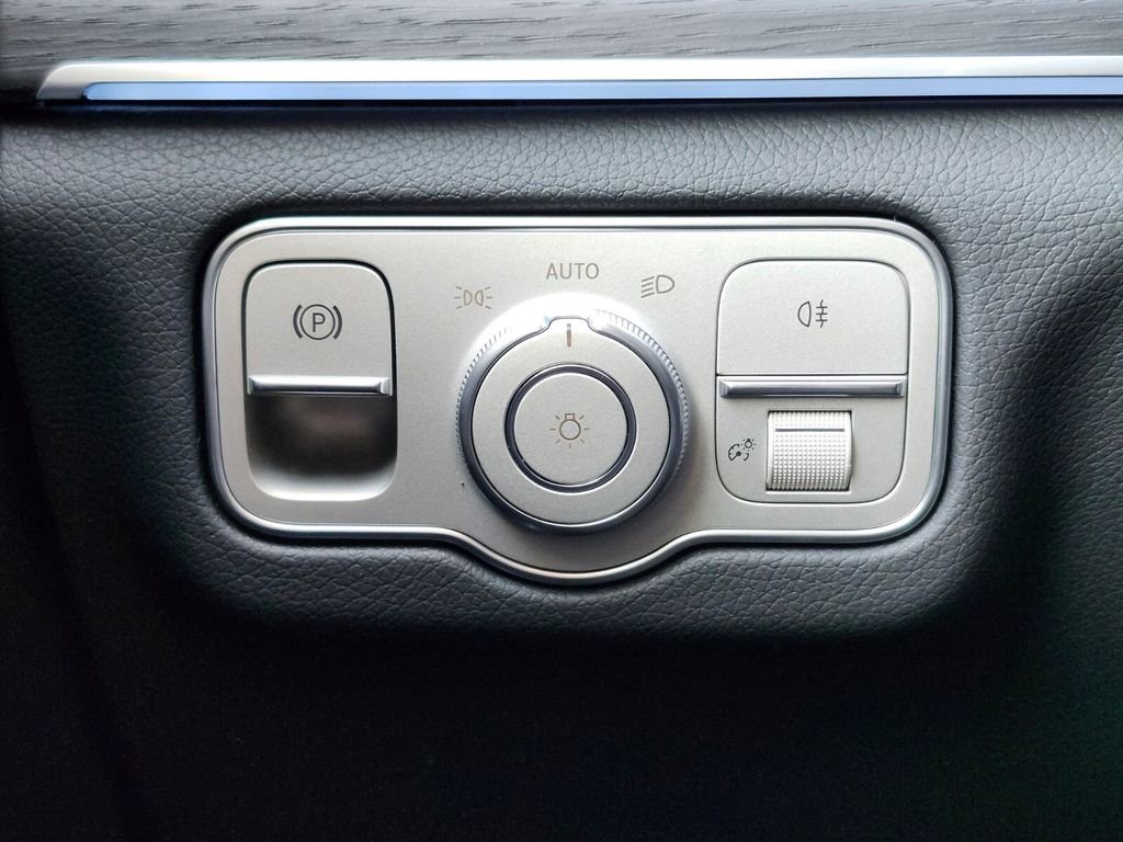 New 2026 Mercedes-Benz GLS 450 4MATIC image 25