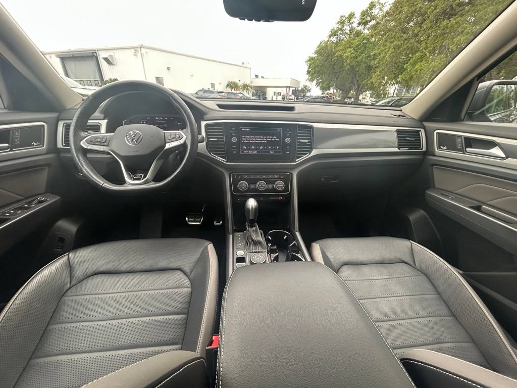 Certified 2022 Volkswagen Atlas SEL Premium AWD/4WD image 10