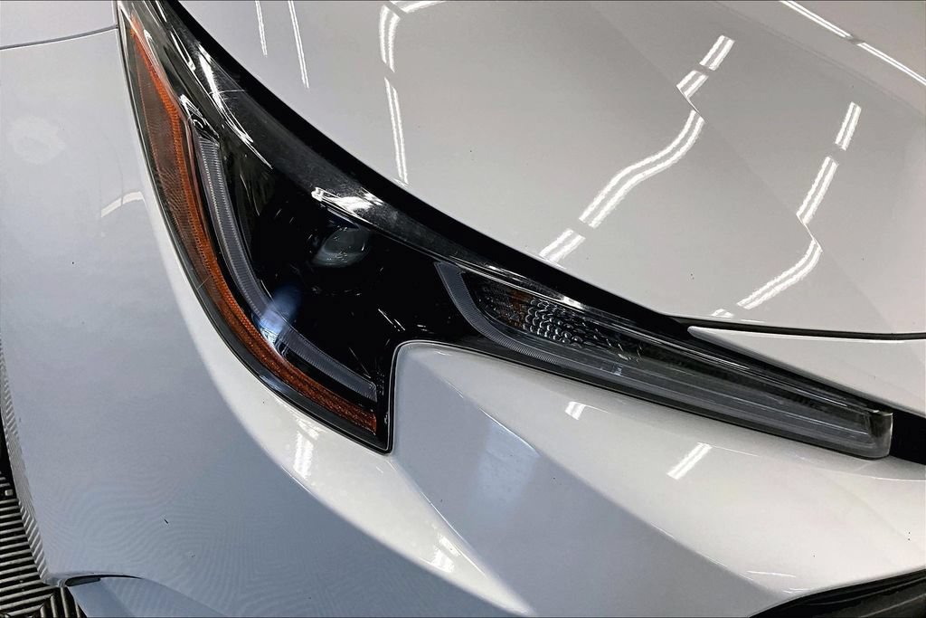 Used 2025 Toyota Corolla LE FWD image 26