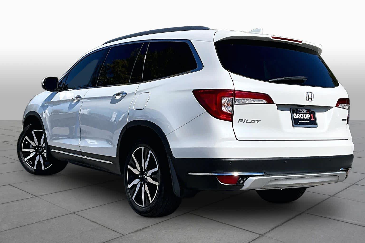 Used 2022 Honda Pilot Touring image 11