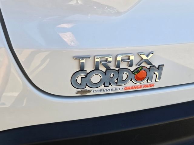 Certified 2025 Chevrolet Trax LT w/ LT Convenience Package FWD image 18