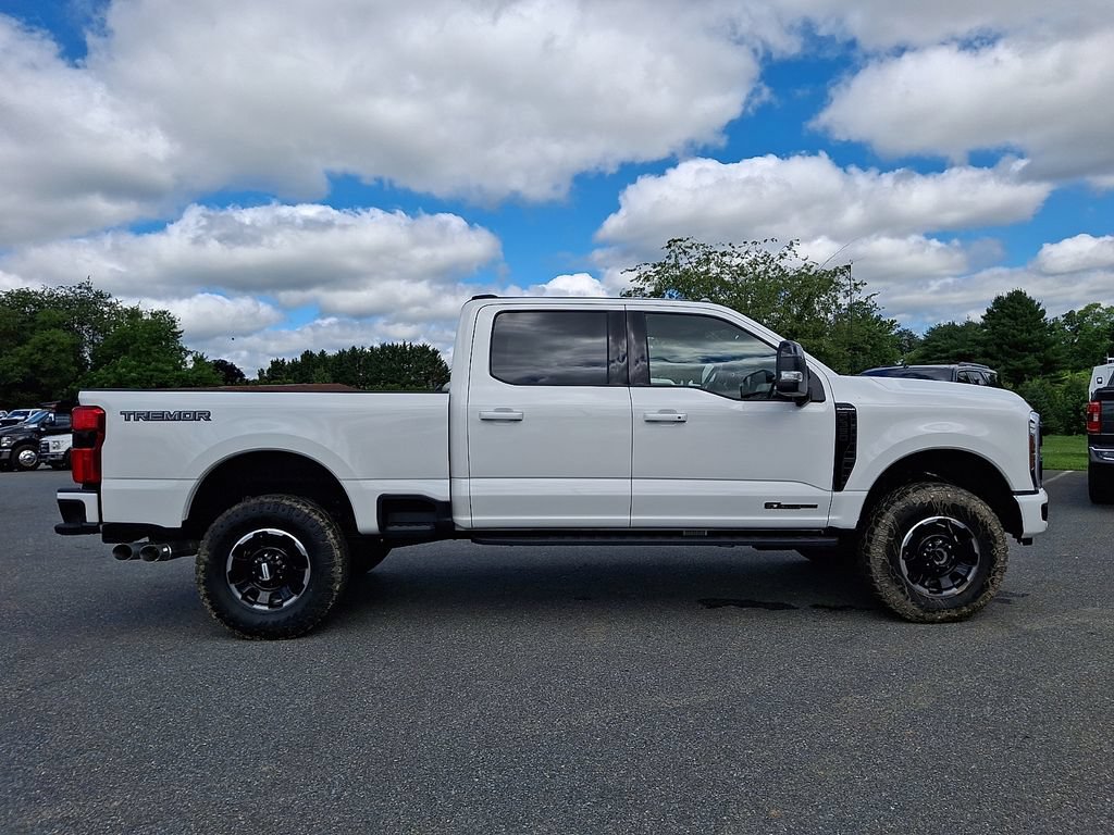 Used 2026 Ford F350 Platinum w/ Tremor Off-Road Package AWD/4WD image 7