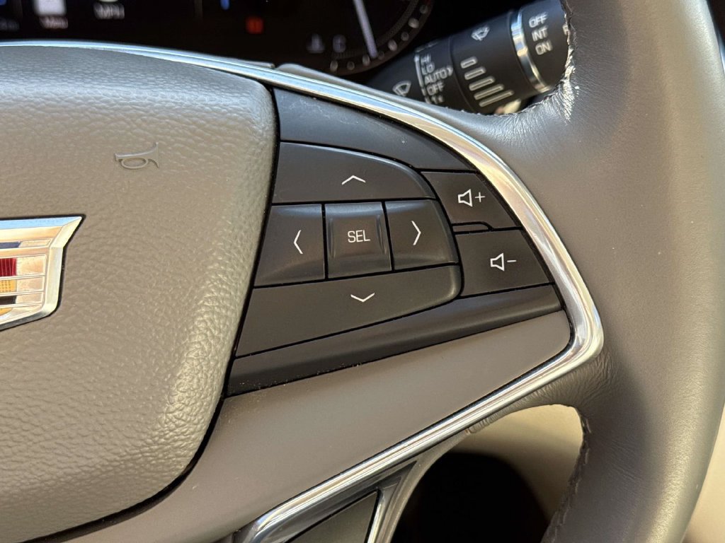 Used 2017 Cadillac XT5 Premium Luxury w/ Driver Assist Package FWD image 36