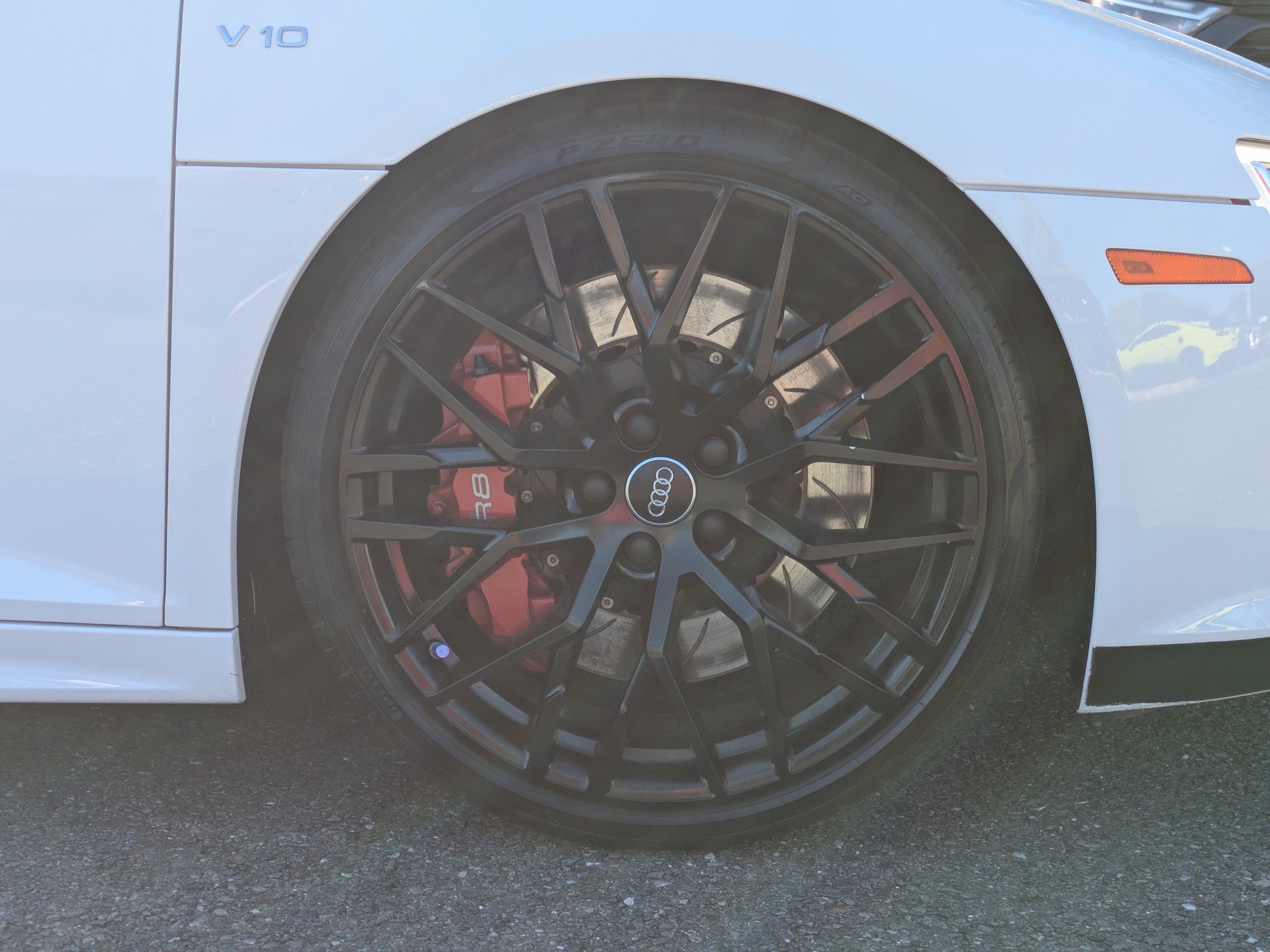 Used 2017 Audi R8 V10 w/ Carbon Exterior Package image 12