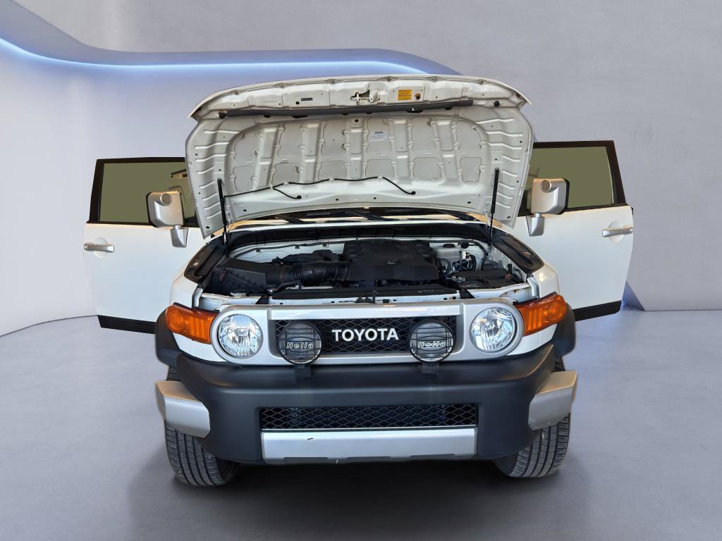 Used 2012 Toyota FJ Cruiser 4WD w/ Upgrade Pkg image 10