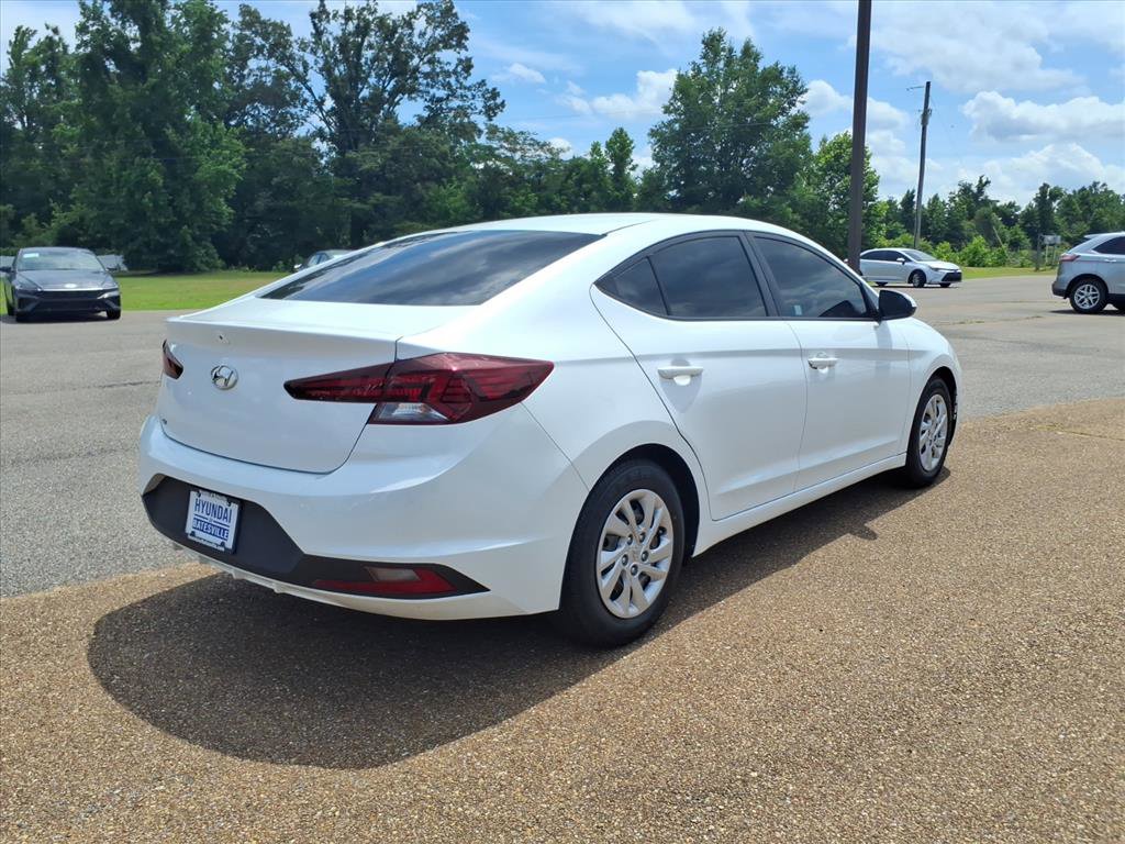 Used 2020 Hyundai Elantra SE w/ Cargo Package (C1) FWD image 5