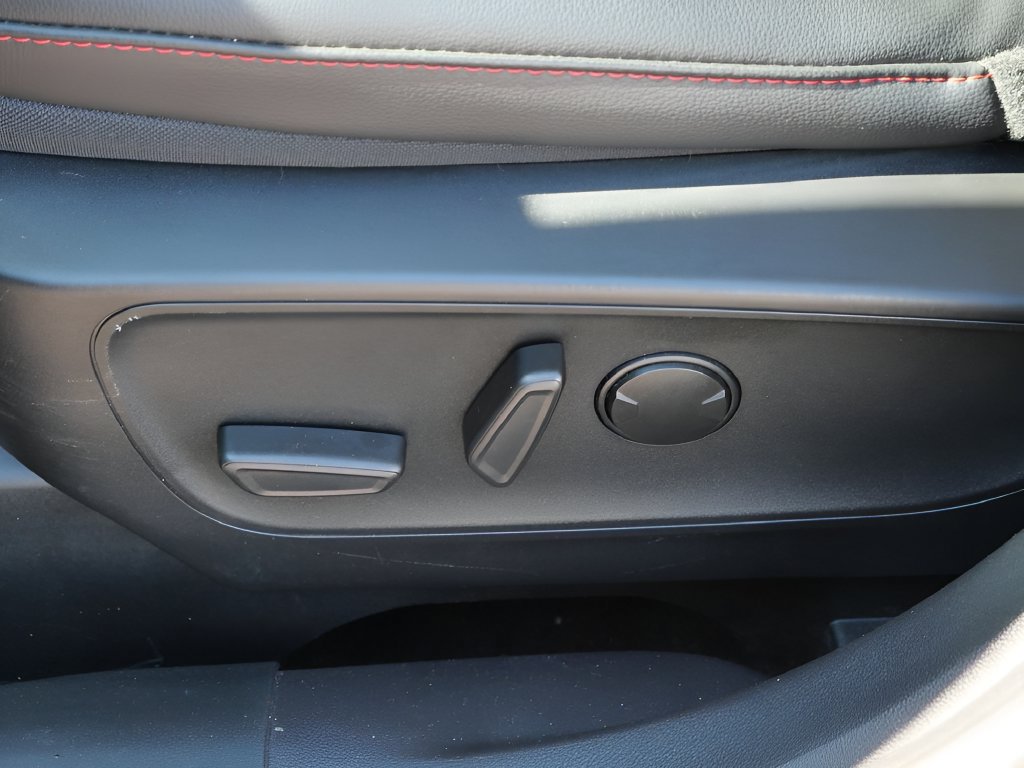 Used 2022 Ford Escape SEL w/ SEL Stealth AWD Package image 15