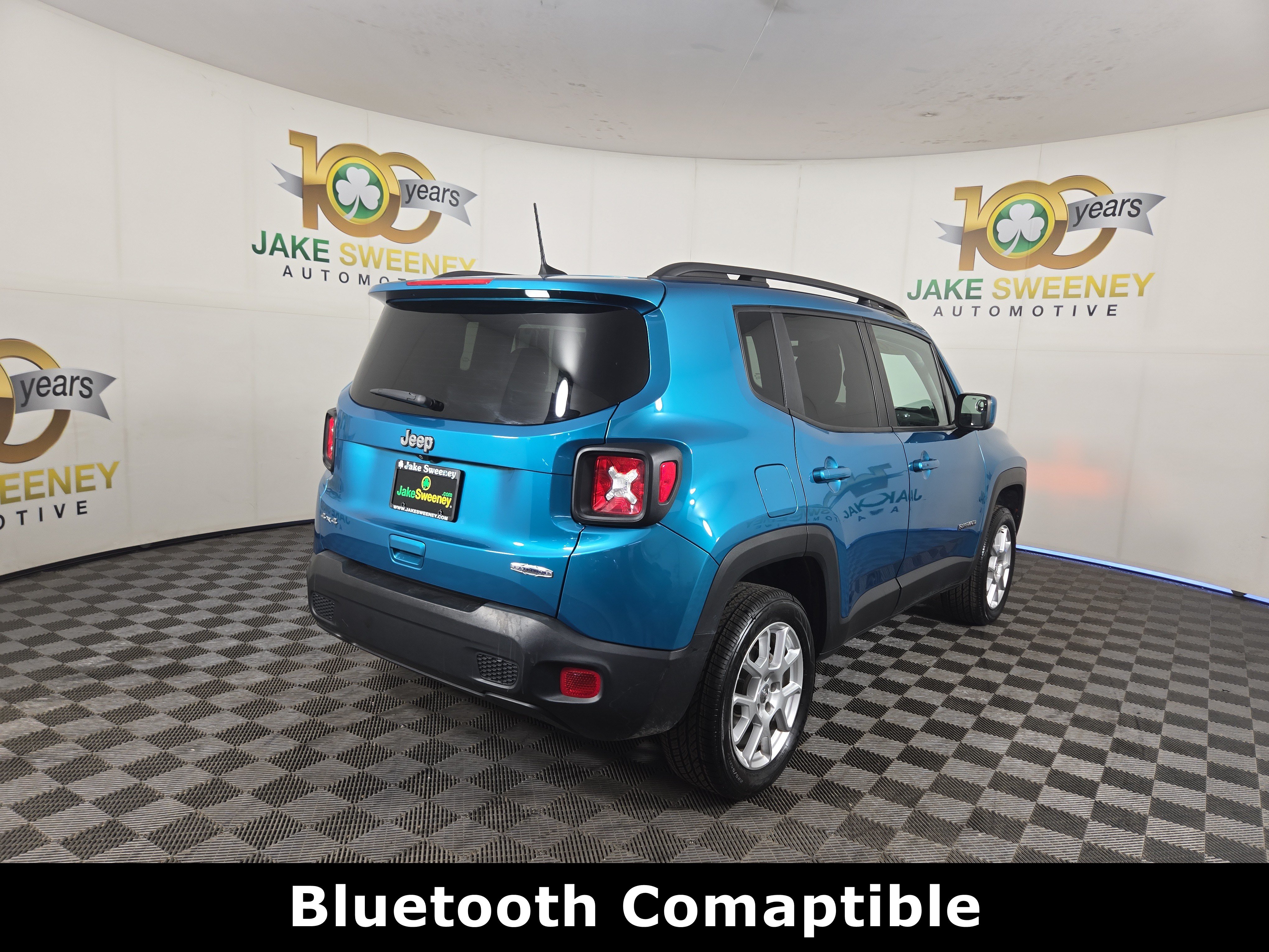 Used 2020 Jeep Renegade Latitude w/ Cold Weather Group AWD/4WD image 9