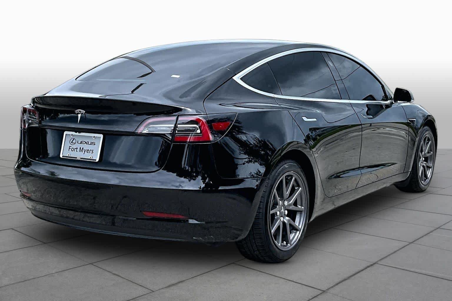 Used 2019 Tesla Model 3 Long Range RWD image 11