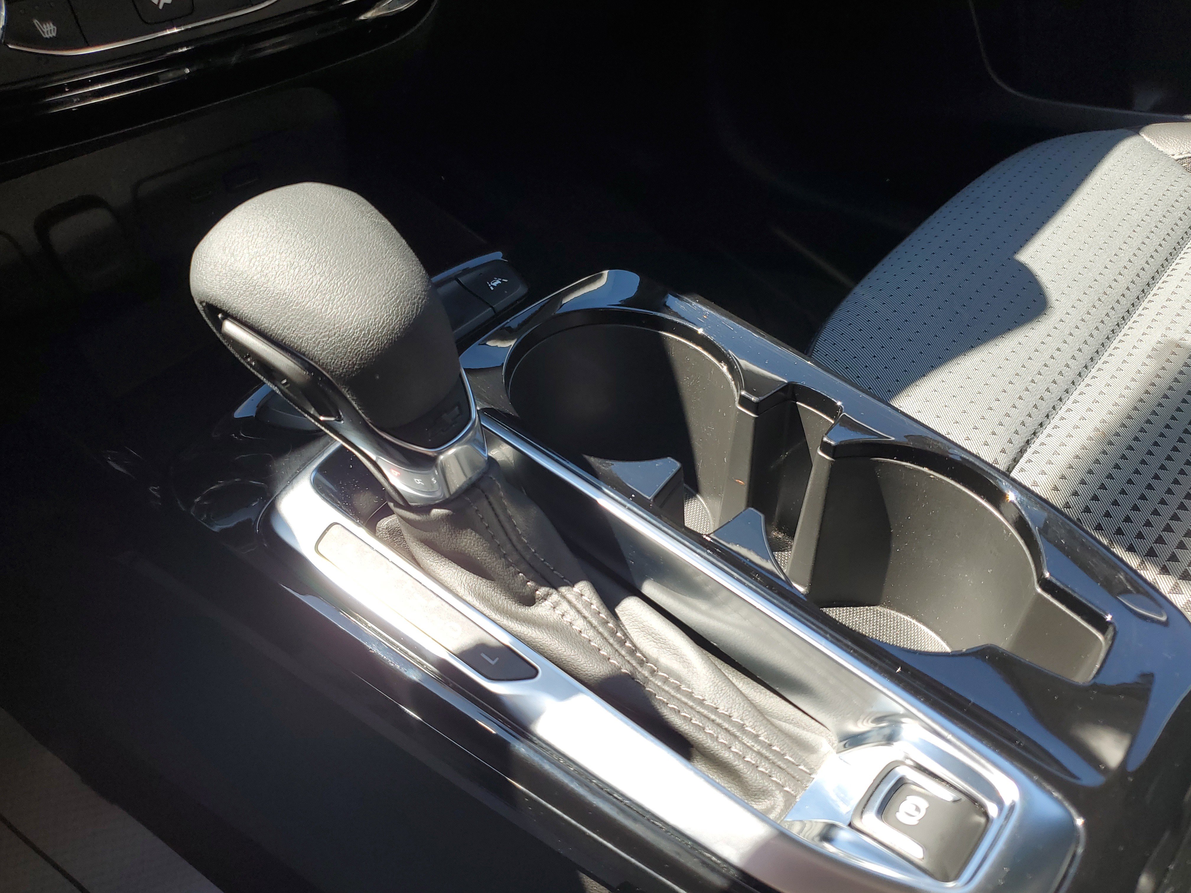 Used 2024 Chevrolet Trax LT w/ Driver Confidence Package FWD image 28