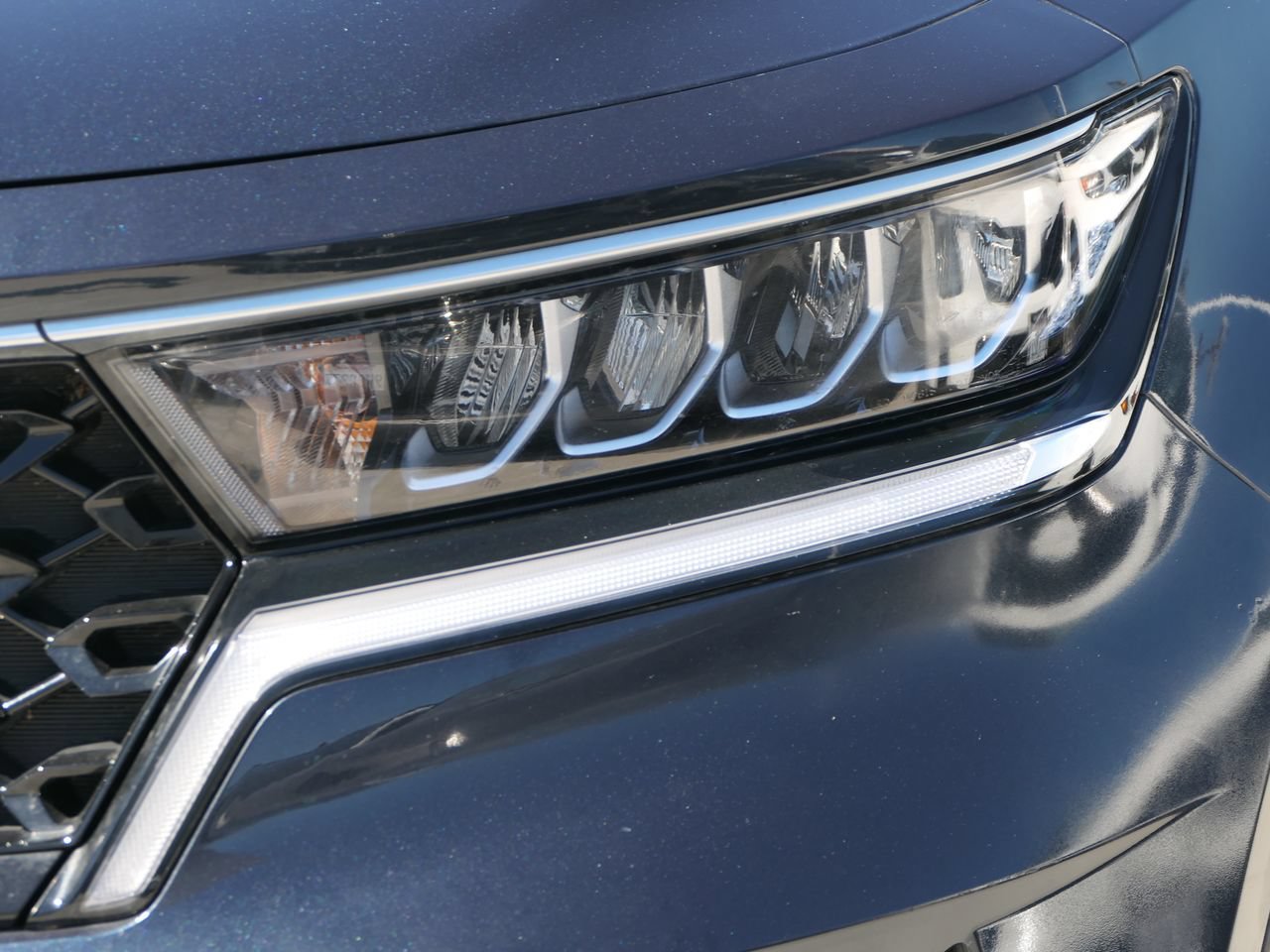 Used 2023 Kia Sorento EX FWD image 8
