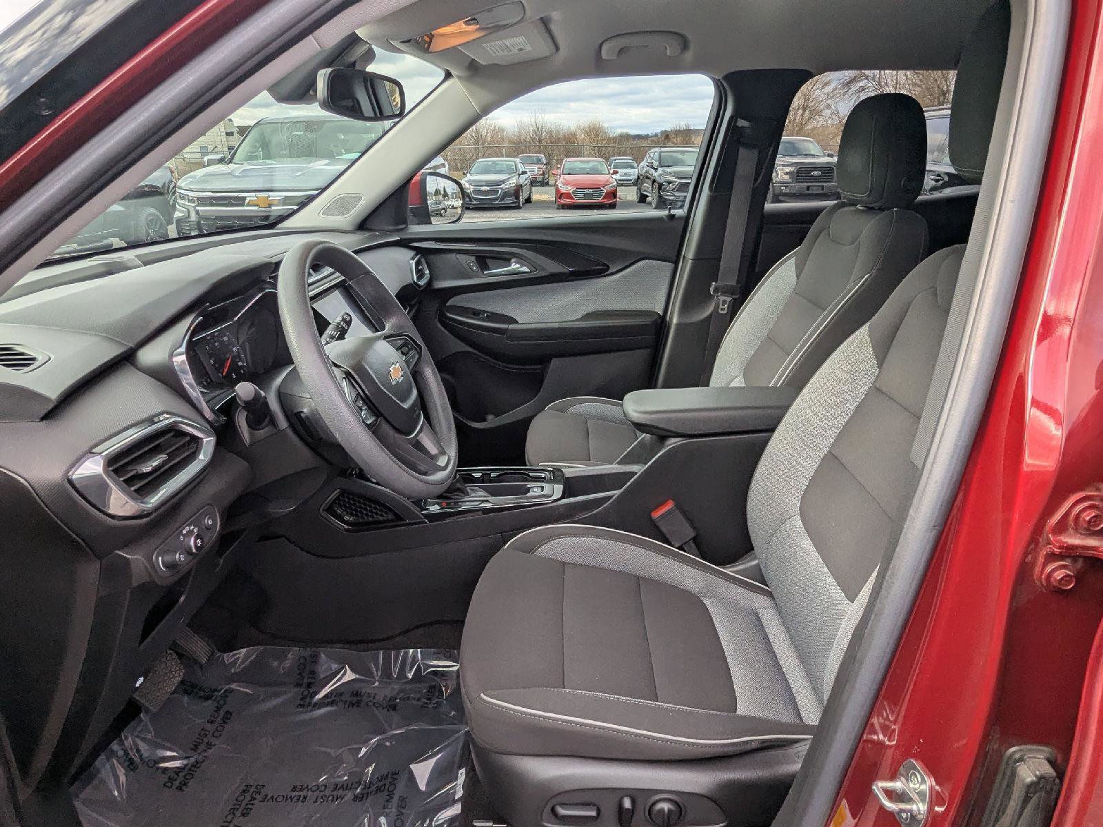 Certified 2022 Chevrolet TrailBlazer LT w/ Convenience Package image 26