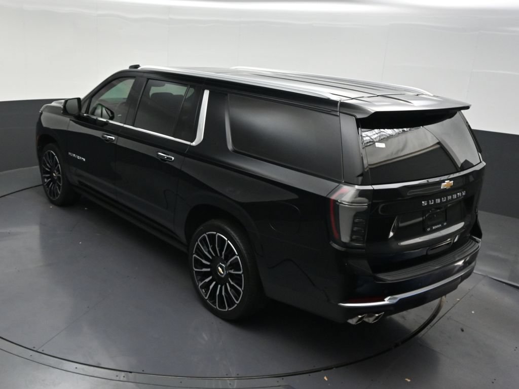 Used 2026 Chevrolet Suburban High Country AWD/4WD image 19
