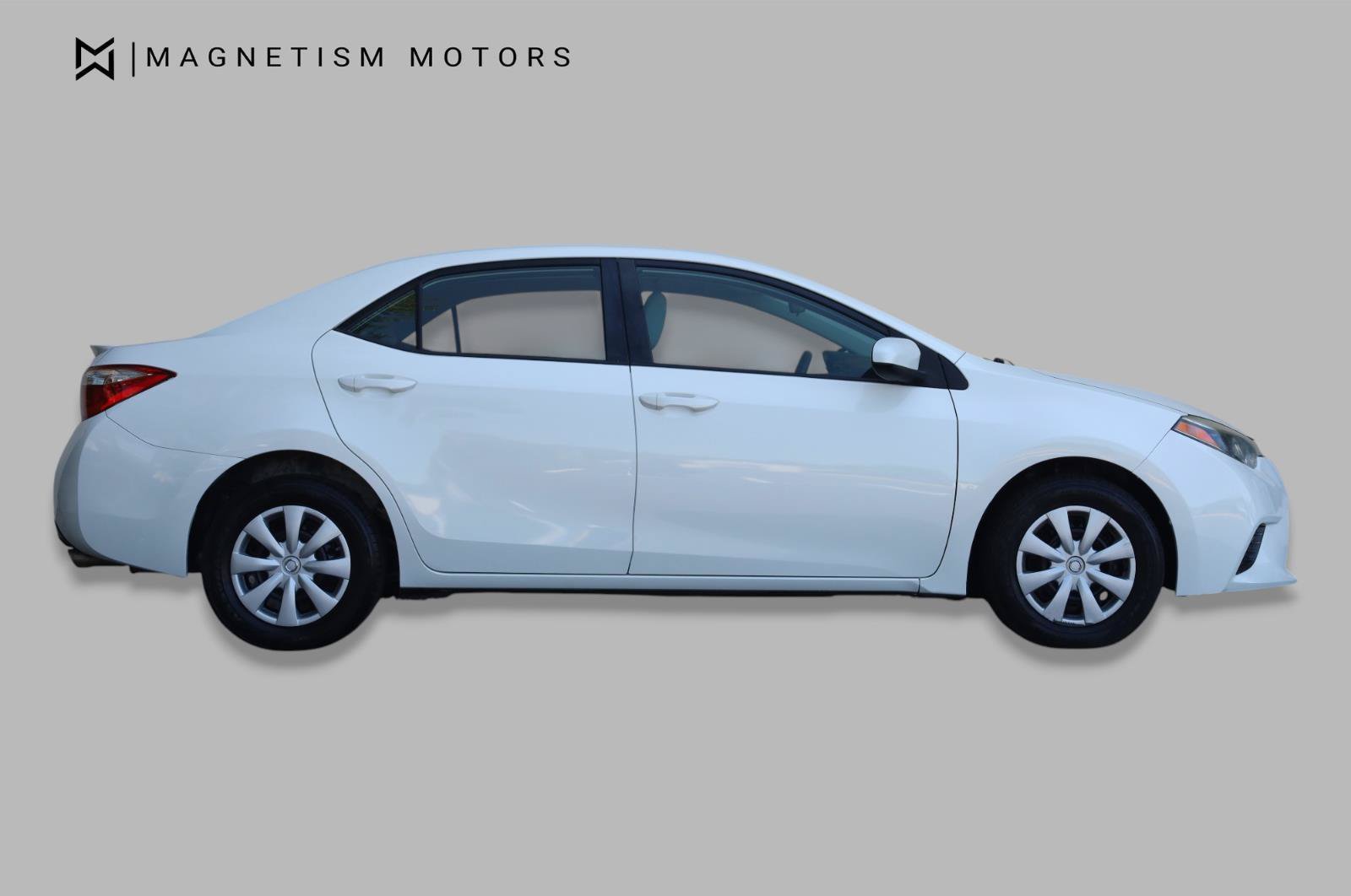 Used 2014 Toyota Corolla LE FWD image 3